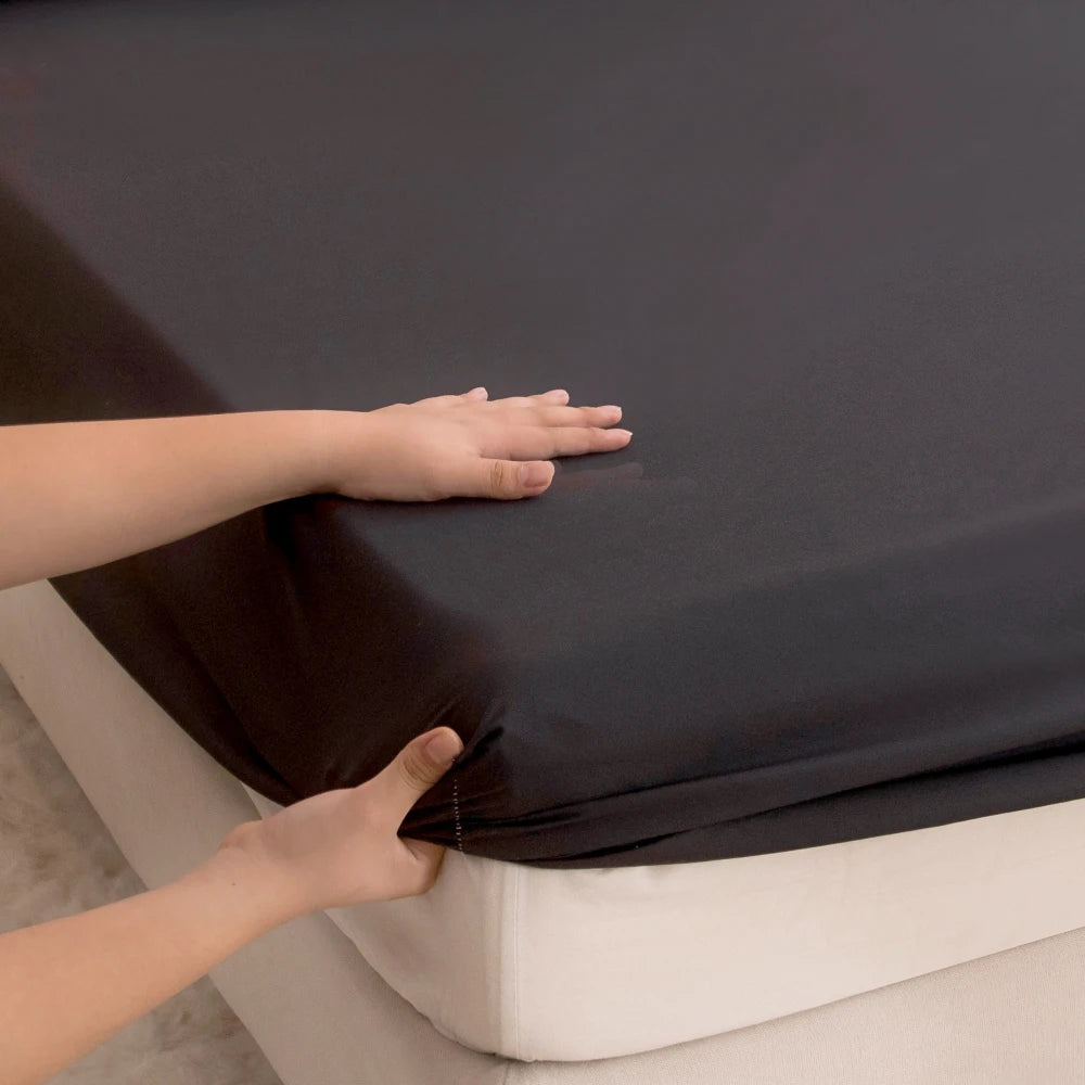 Waterproof Fitted Bed Sheet With 360 Elastic Band